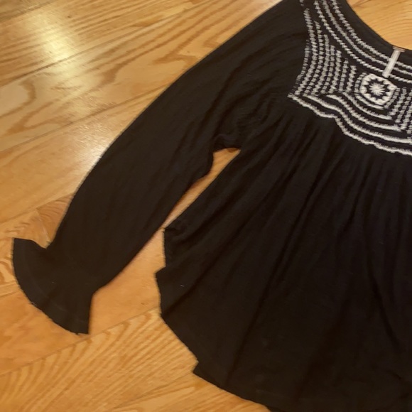 Free People crocheted peasant blouse - Picture 3 of 7